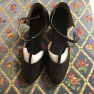 faux leather brand new ballroom/tango t straps sz8